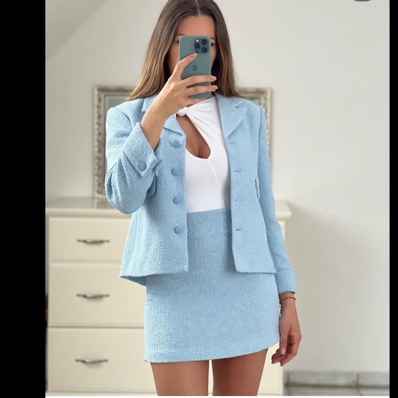 ZARA WHITE SPANDEX STRETCH KNOTTED TWIST KEYHOLE BODYSUIT - Picture 2 of 10